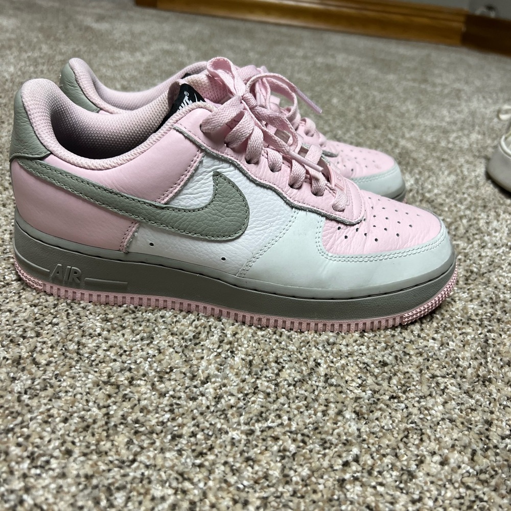 Women’s Nike Air Force ones size 7 1/2